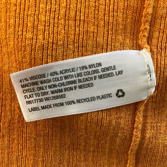 Orange sweater - Picture 3 of 4